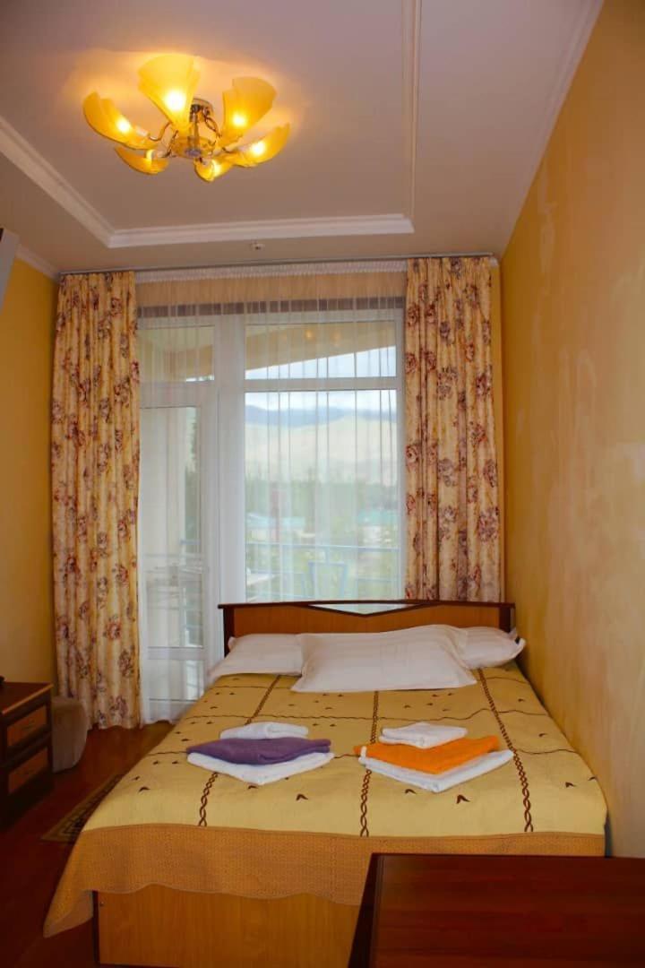 Hotel Tri Korony Czołponata Zewnętrze zdjęcie