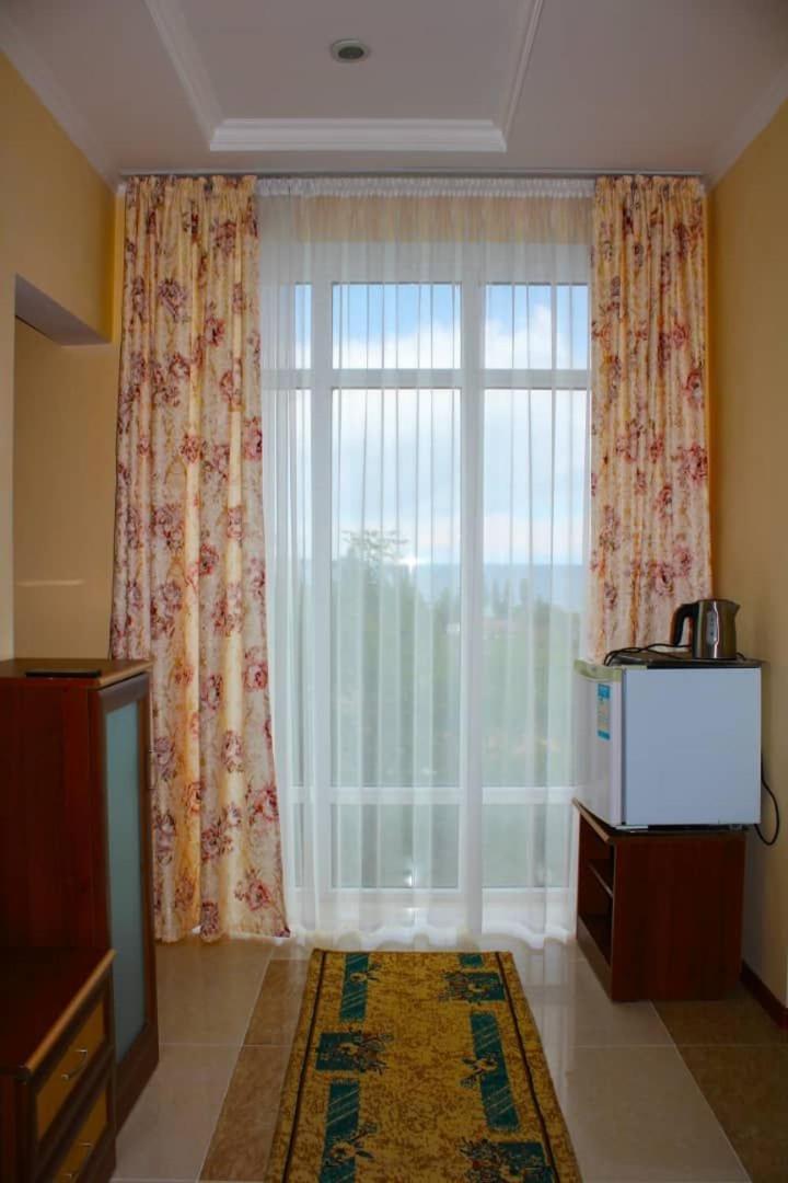Hotel Tri Korony Czołponata Zewnętrze zdjęcie