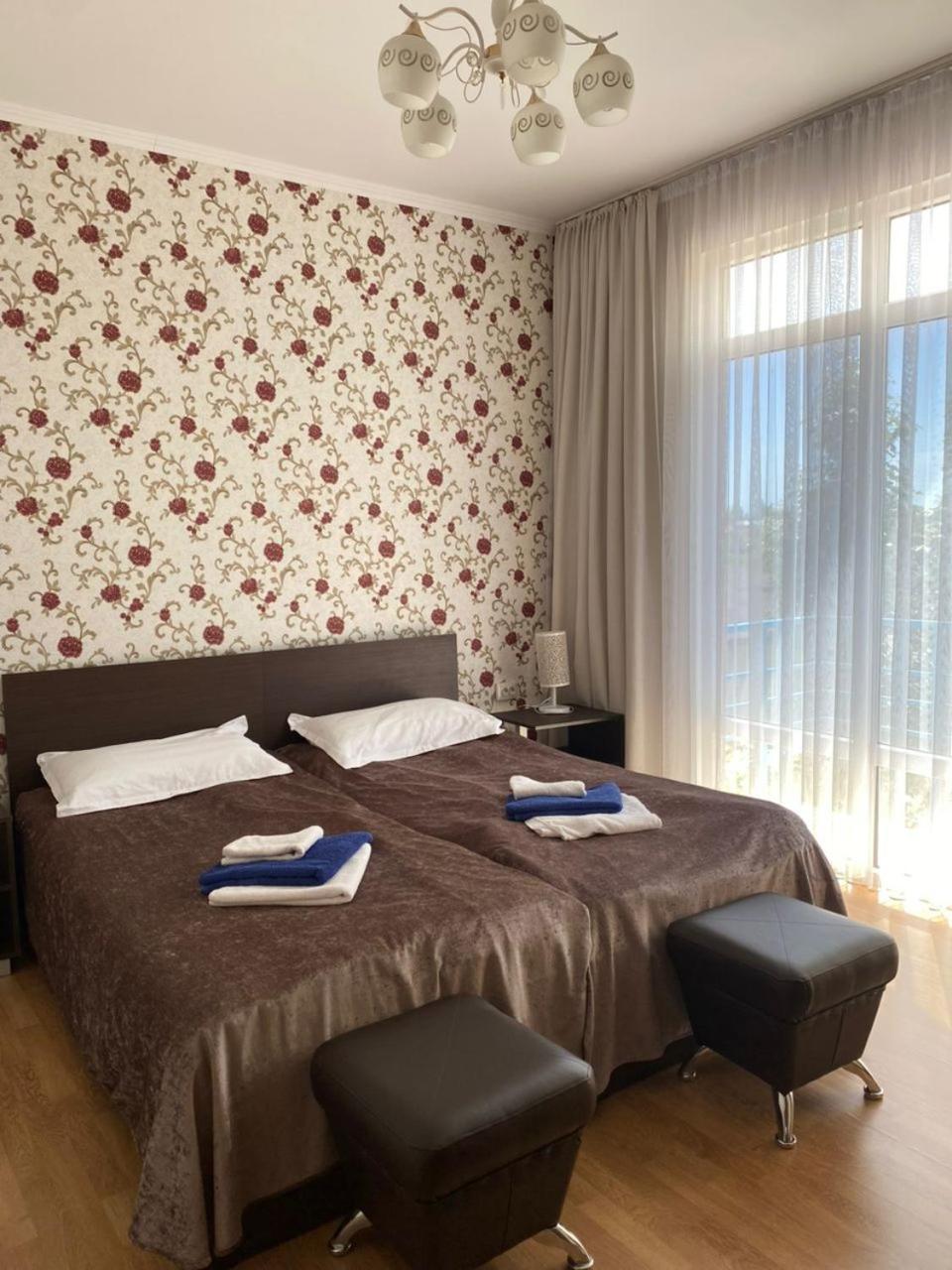 Hotel Tri Korony Czołponata Zewnętrze zdjęcie