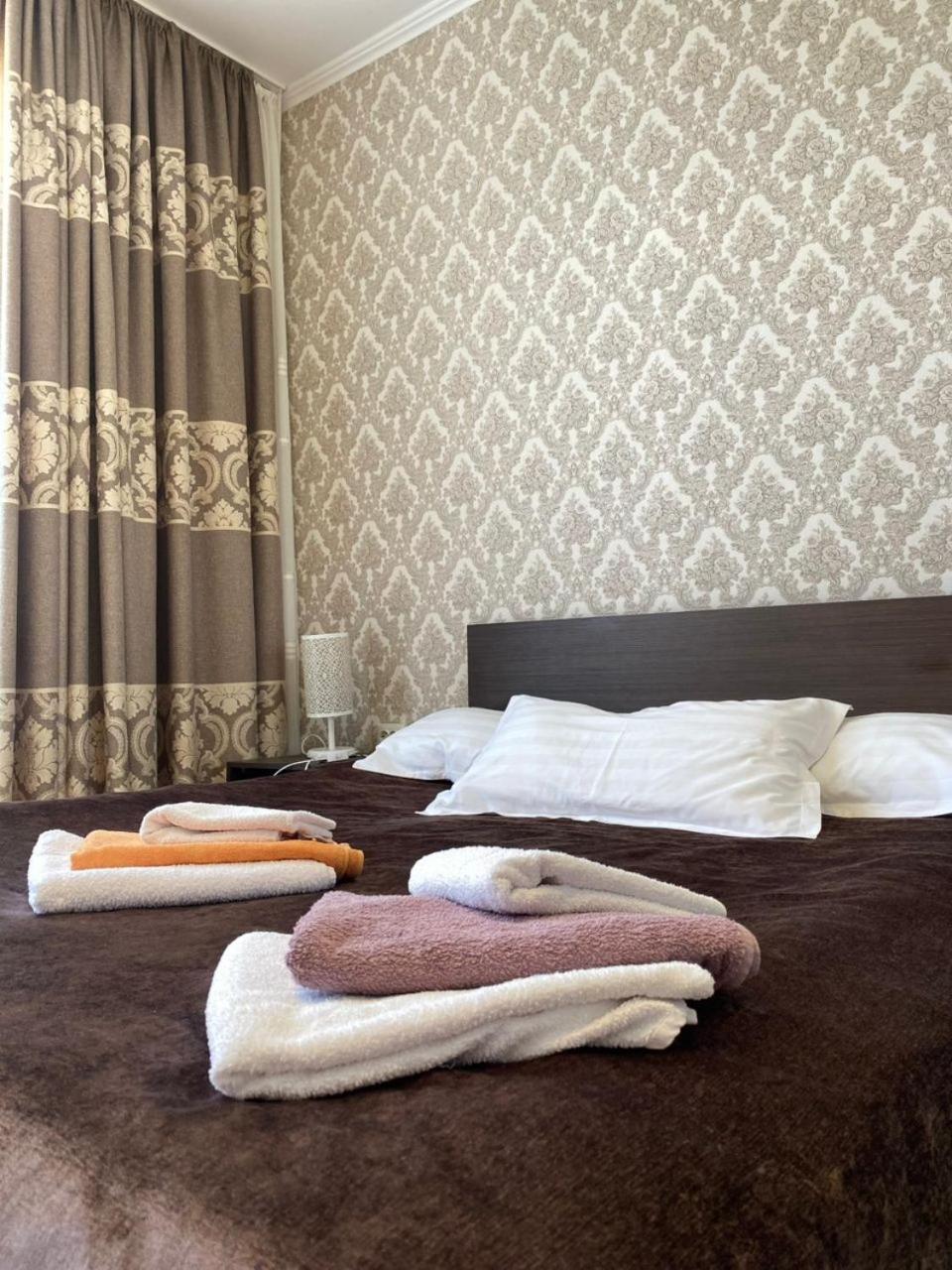 Hotel Tri Korony Czołponata Zewnętrze zdjęcie