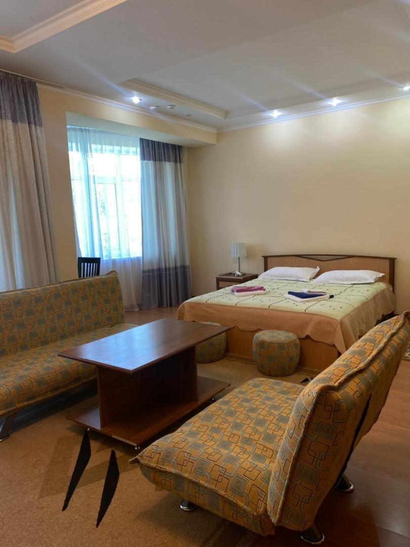 Hotel Tri Korony Czołponata Zewnętrze zdjęcie