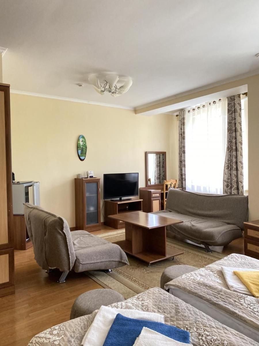 Hotel Tri Korony Czołponata Zewnętrze zdjęcie