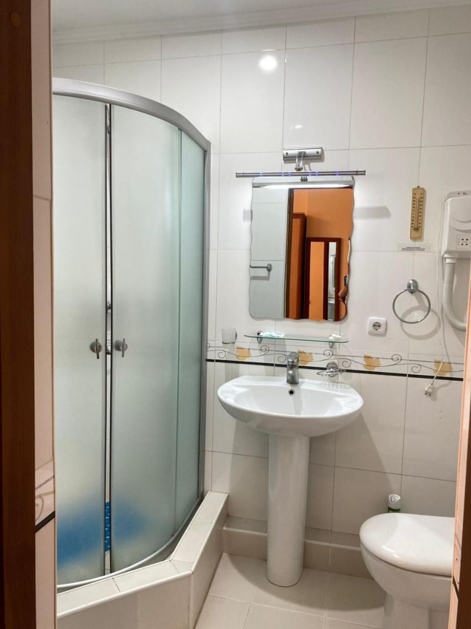 Hotel Tri Korony Czołponata Zewnętrze zdjęcie