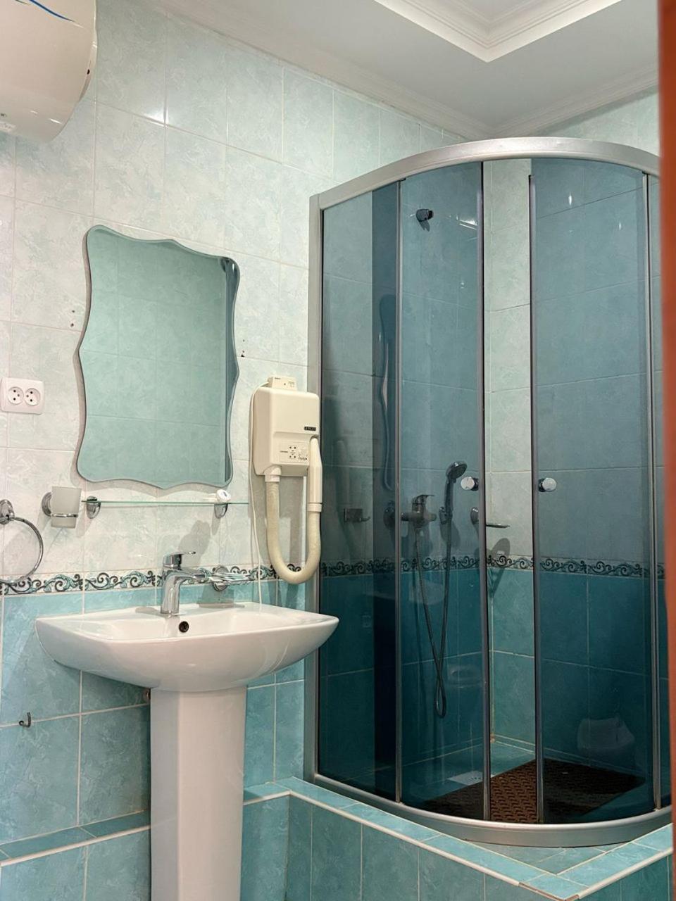 Hotel Tri Korony Czołponata Zewnętrze zdjęcie